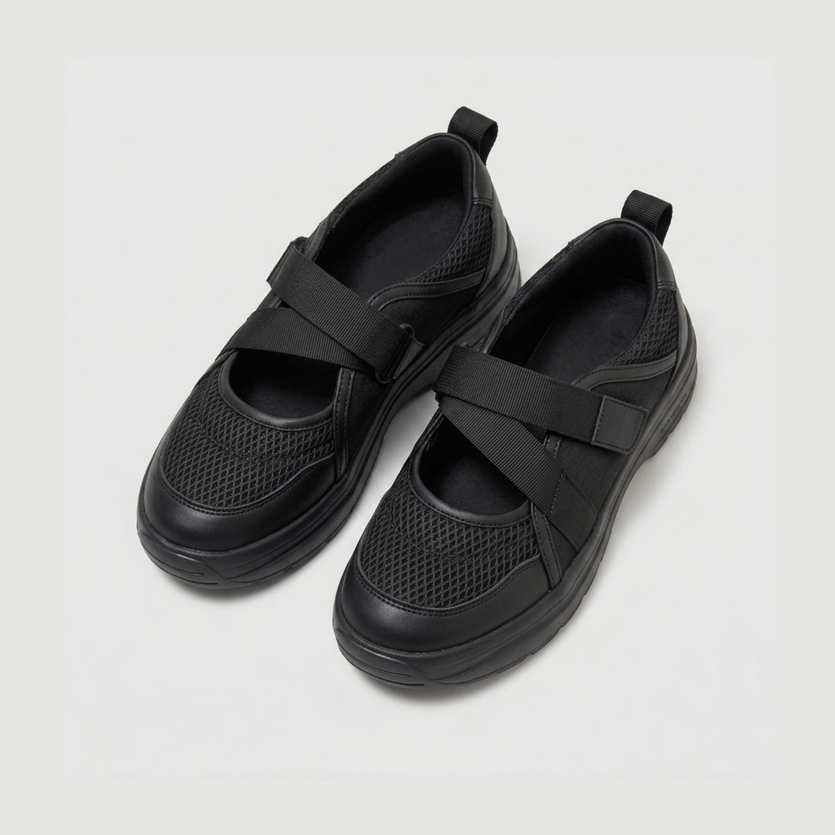 STANDOOL TOKYO｜CIELA BLACK｜スニーカーサンダル｜軽量スタイル